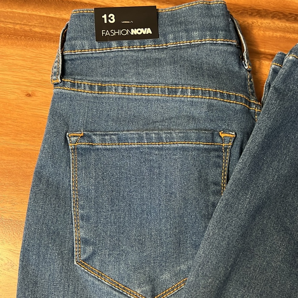 High Rise Flare Bottom Jeans - Picture 4 of 7